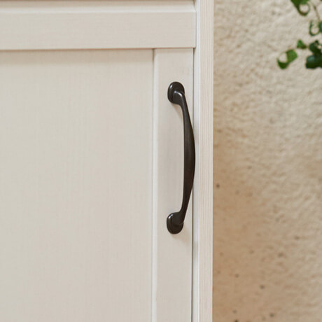 リビングスペースを広くするなら薄型キャビネットがおすすめ