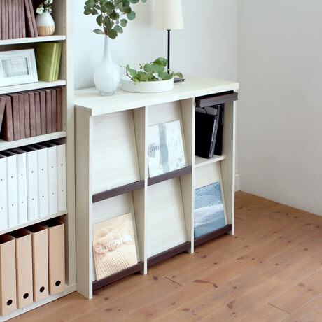 見せる収納でおしゃれなリビングに