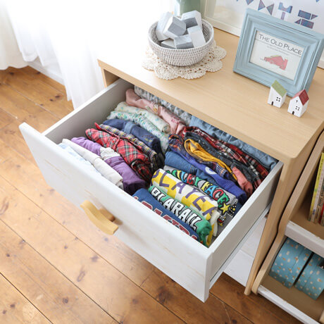 北欧テイストのキッズチェスト