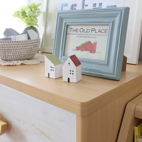 北欧テイストのキッズチェスト