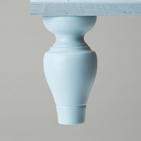 シャビーシックなアンティーク調のテレビ台