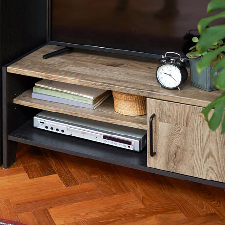 おしゃれとかっこよさを楽しめるアメリカンビンテージテイストのテレビ台