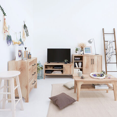 木の質感を最大限に表現したナチュラルビンテージテイストのテレビ台