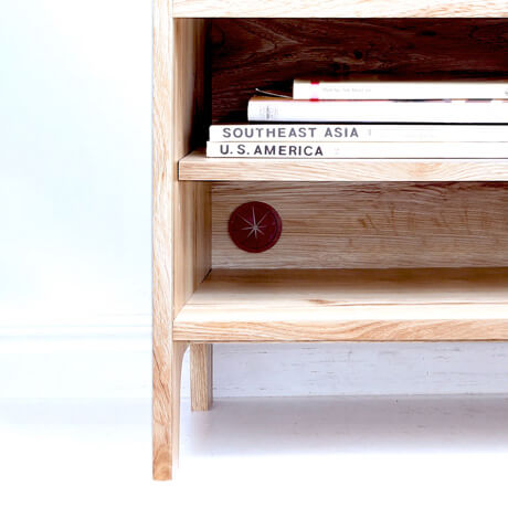 木の質感を最大限に表現したナチュラルビンテージテイストのテレビ台