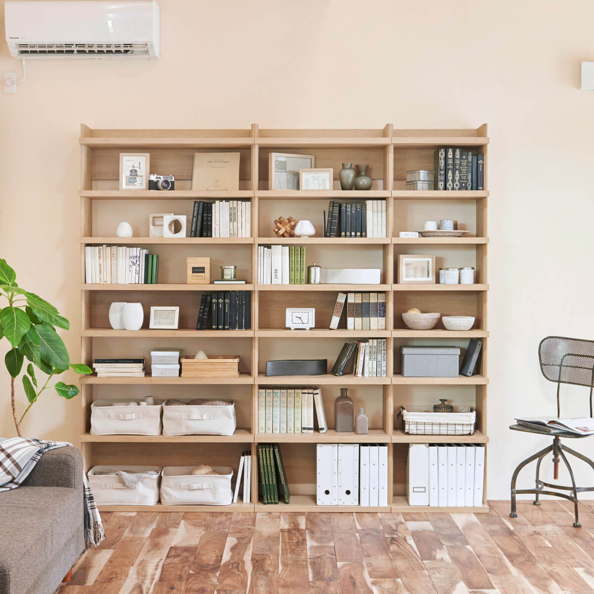 複数を組み合わせて、スペースに合った幅の収納をつくれる！