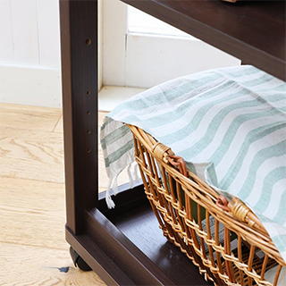 物が落ちにくいこぼれ止め付き