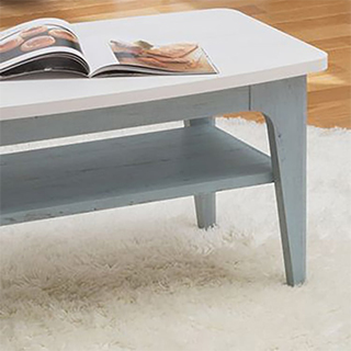 収納や一時置きに使える中棚付き