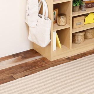 リビングでも邪魔にならない浅型