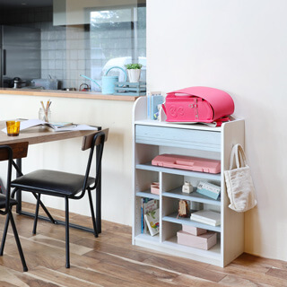 リビングインテリアに馴染む木目調