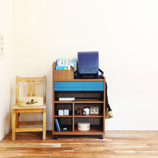 リビングインテリアに馴染む木目調