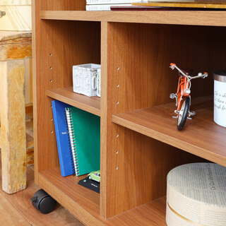 高さを変えられる移動棚