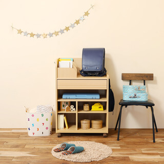 リビングインテリアに馴染む木目調