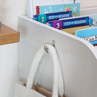 取りつける場所を選べるフック