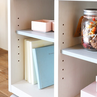 高さを変えられる移動棚