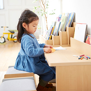 お絵描きデスクと組み合わせ