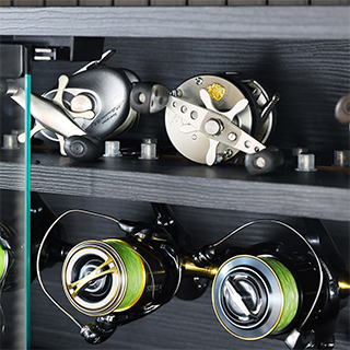 落下防止機構＆磁石扉