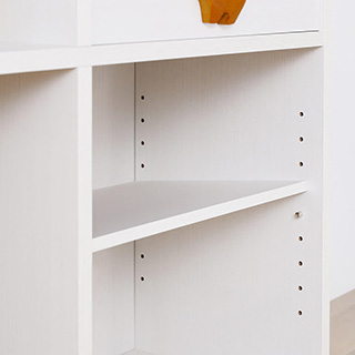 収納物に合わせて使える移動棚