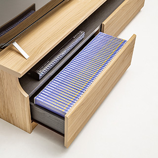 88枚のDVDを収納