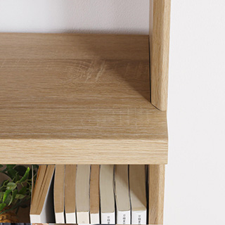 存在感を抑えた側板