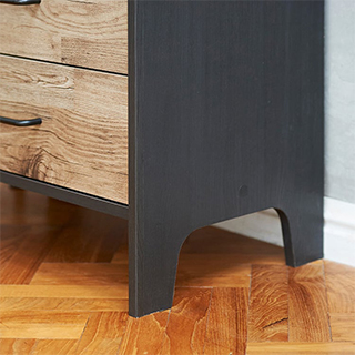 部屋を広く見せるフット