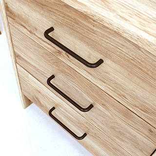 男前な艶消しブラック取っ手