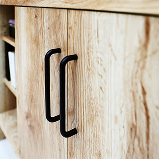 男前な艶消しブラック取っ手