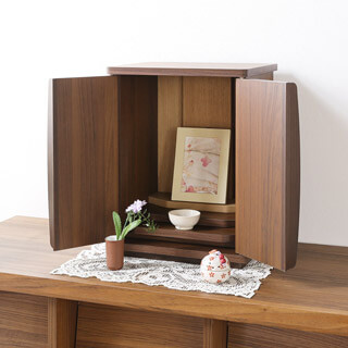 コンパクトでモダンなリビング仏壇