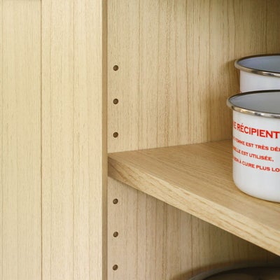 高さを調節できる移動棚