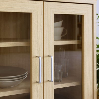 収納物が見やすいガラス扉