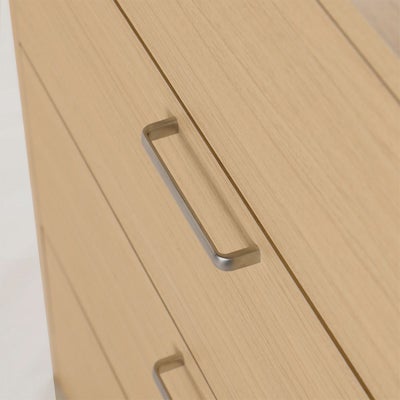 つかみやすい、シンプルな取っ手