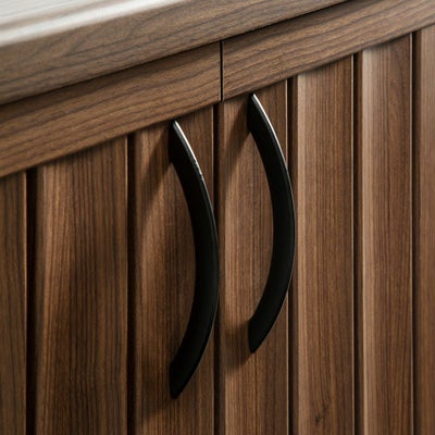 薄型でスッキリしたアーチ状の取っ手