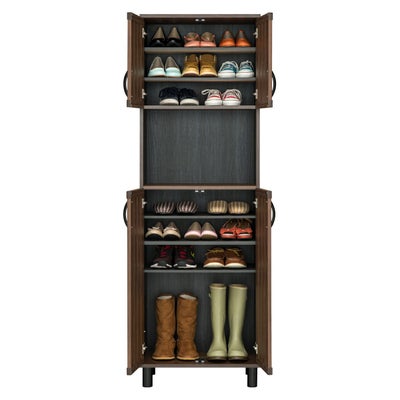 背の高いブーツも収納可