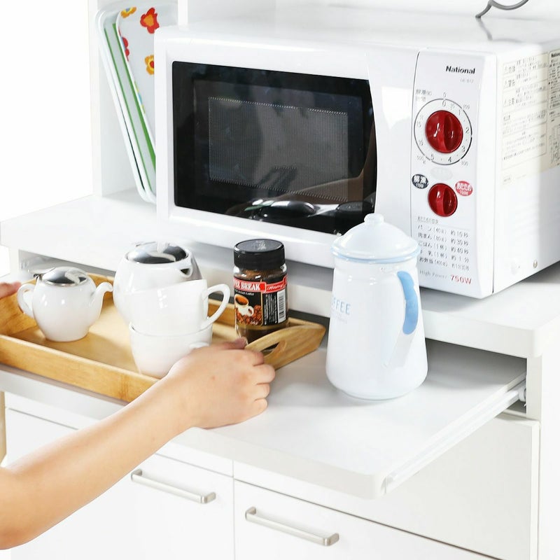 [一時作業ができるスペース]スライド棚を引き出せば一時的な作業スペースを確保できます。