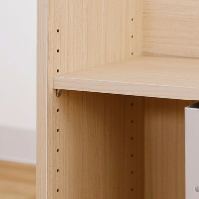 高さを調節できる移動棚