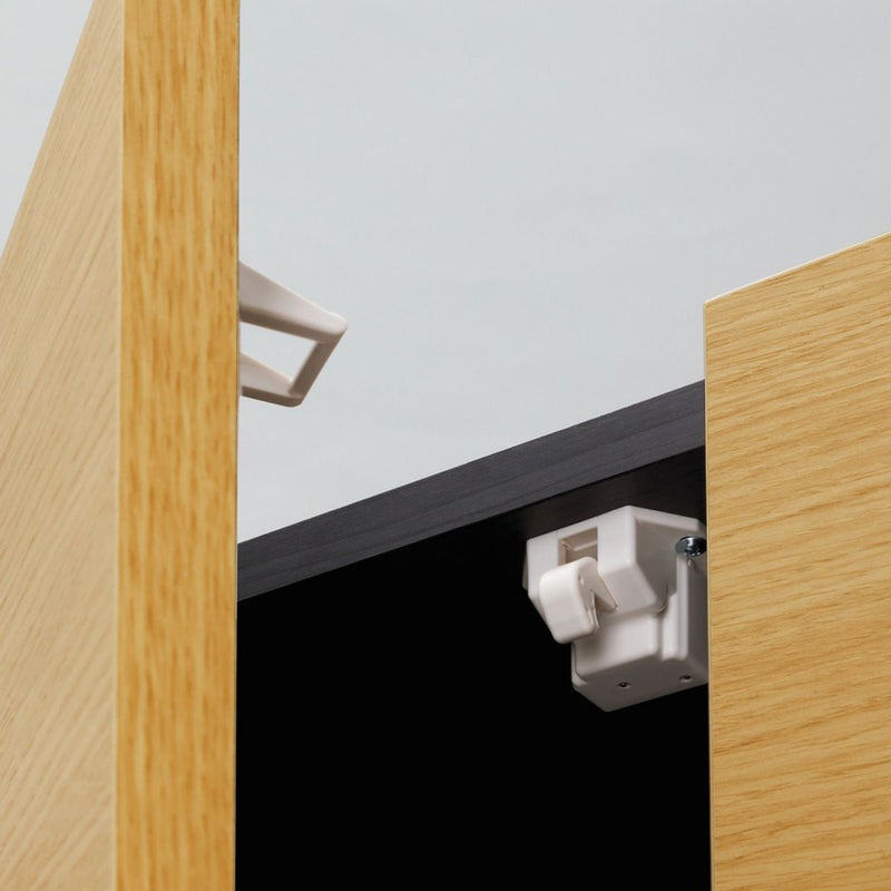 [安全機能耐震ラッチ]扉は耐震ラッチ付き。地震などの振動で扉が開くことを防いでくれる、安心機能です。