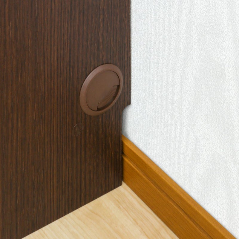 [巾木よけ加工]高さ8.5cmの巾木よけカット加工がしてあるので、巾木をよけて設置できます。