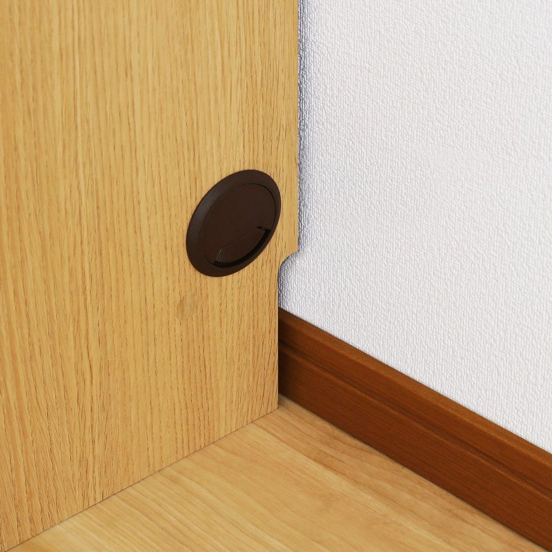 [巾木よけ加工]高さ8.5cmの巾木よけカット加工がしてあるので、巾木をよけて設置できます。