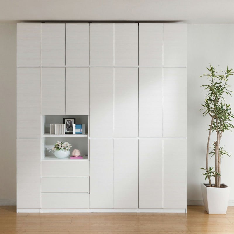 [壁面システム収納シリーズ]同シリーズの商品を組み合わせてスペースに合った収納をつくれるシステム収納です。壁面を収納に変えて、すっきりと美しいリビングをつくります。