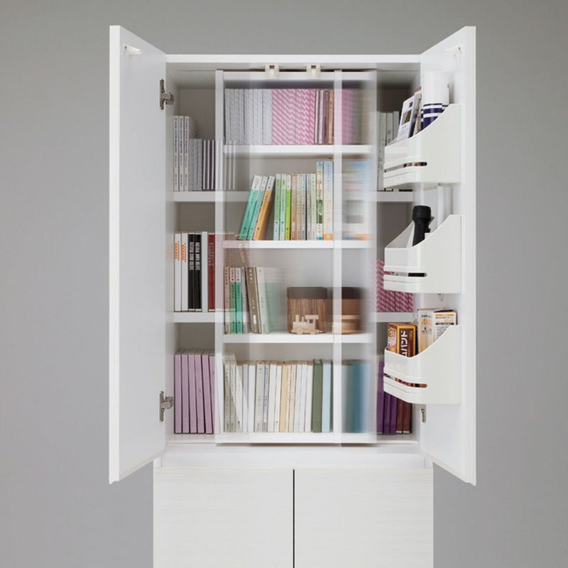 [文庫本や小物の整理に便利なスライド棚]上段は奥行きを上手に使えるスライド棚。文庫本やCD、DVD、小物などの収納に便利です。