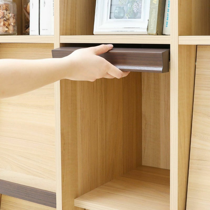 [収納できるフラップ扉]フラップ扉は、上に引き上げ押し込んで収納します。オープン時も邪魔にならない構造です。※画像はSEP-1295FNA