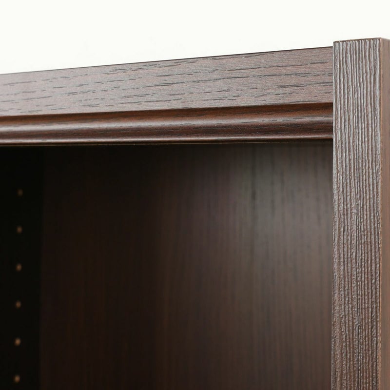 [天板のデザイン]天板にはやわらかく彫り込んだライン。優しい影が表情をつくります。