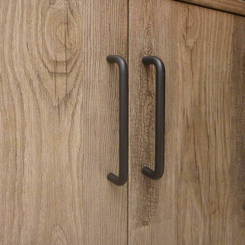 [男前な艶消しブラックの取っ手]インダストリアル調の取っ手が、流行の"男前インテリア"スタイルを演出します。