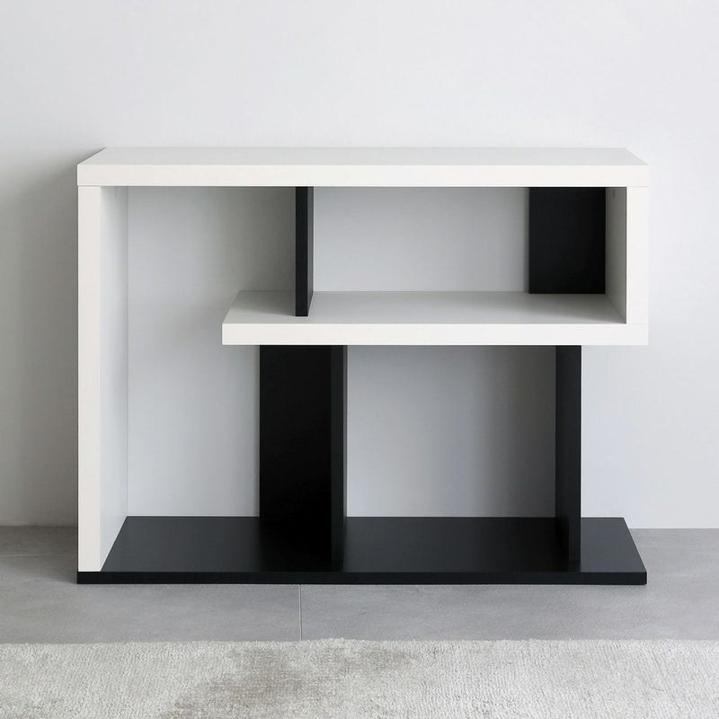 [ユニークで無駄のないデザイン]厚みのある板をＬ字に配置。シンプルで力強いフォルムです。