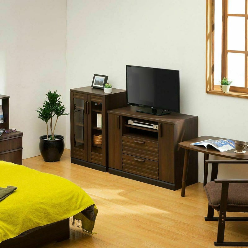 [横格子をイメージした前板]前板部分は日本の伝統的な技術「横格子」をイメージしたデザイン。