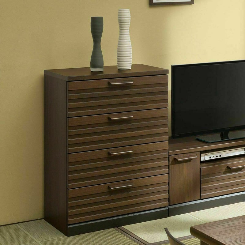 [横格子をイメージした前板]前板部分は日本の伝統的な技術「横格子」をイメージしたデザイン。