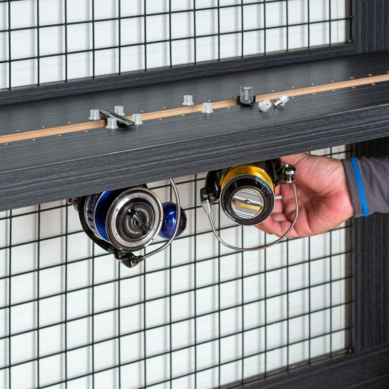 [落下防止機構あり]取り外しが可能なリール落下防止の固定用ダボが付属されています。安心してディスプレイを楽しむことができます。