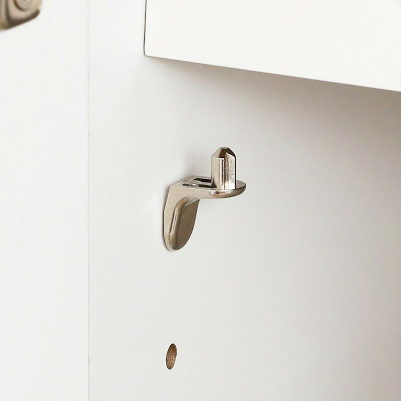 [オリジナル棚受け金具]本体の広がりを抑える機能を強化したオリジナルの棚受け金具を使用することで、すべての棚をお好みの位置に移動できます。