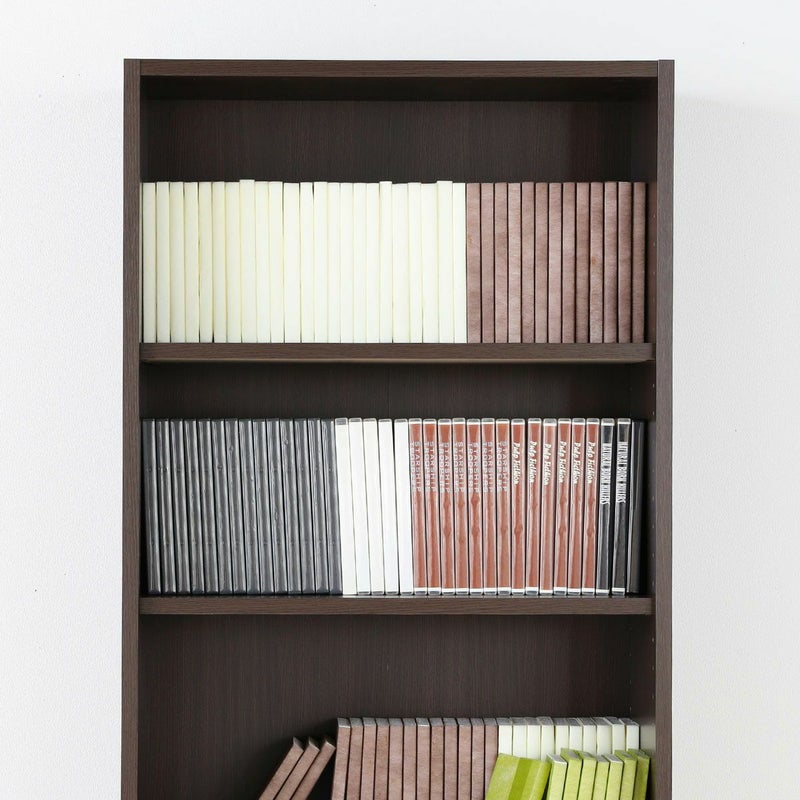 [大容量の多目的棚]棚1段にDVDは約36本、コミックは約36冊を収納できます。