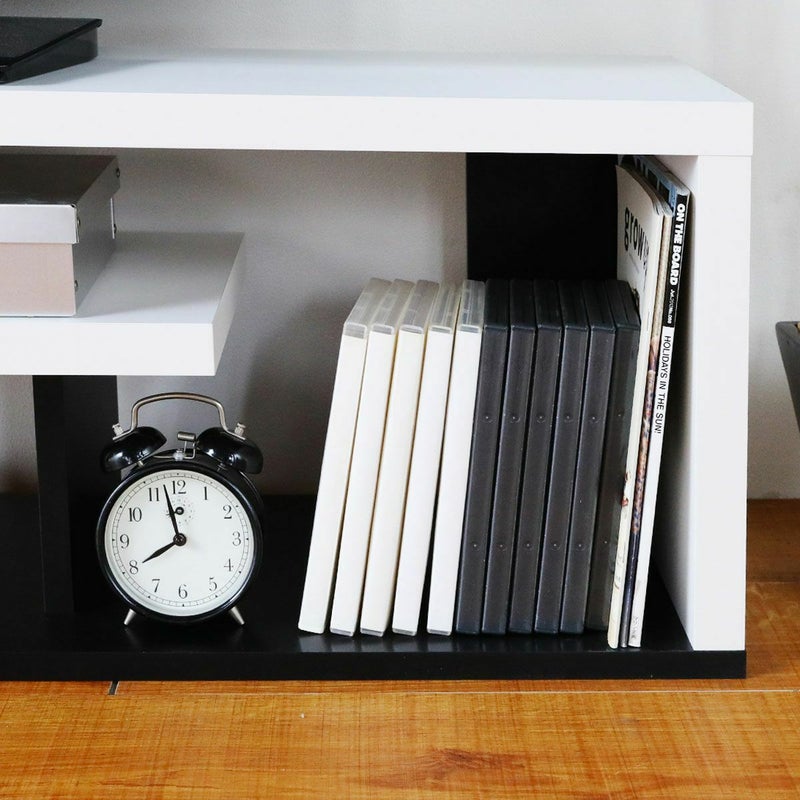 [DVDサイズが収納可能]右側はDVDやDVDサイズのソフト、WiiやSwitch等の縦置きのゲーム機が置けます。※内寸高さ29.4cm