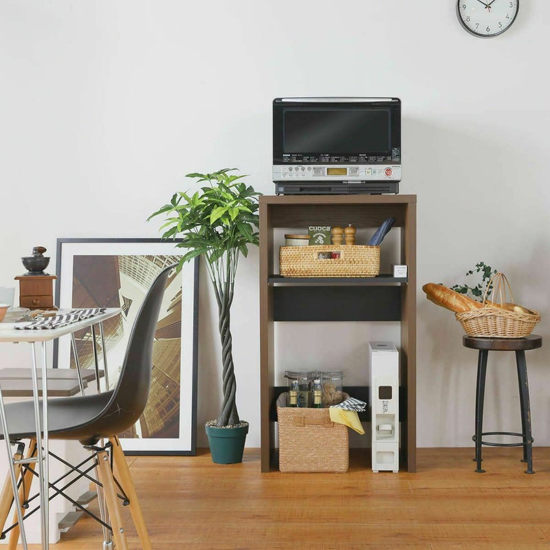 [ユニークで無駄のないデザイン]厚みのある天板のシンプルで力強いフォルムです。